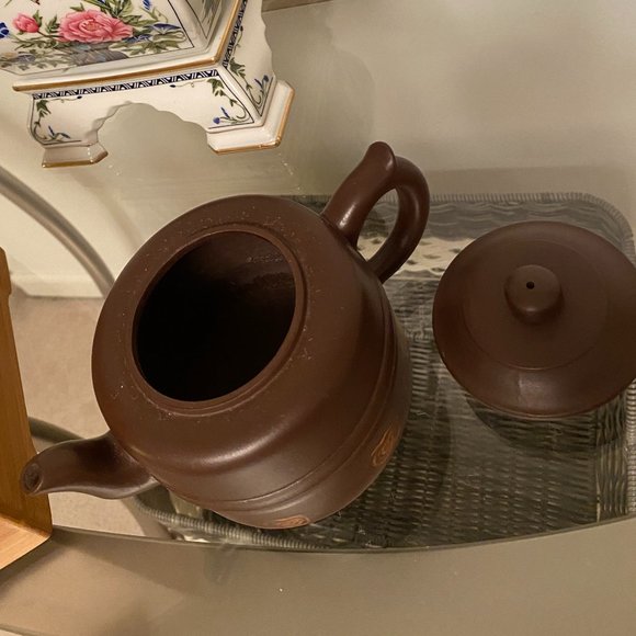 Chinese Zisha Teapot Sand Fired Ceramic Tea Pot with Velvet Lined Gift Box - Picture 3 of 7